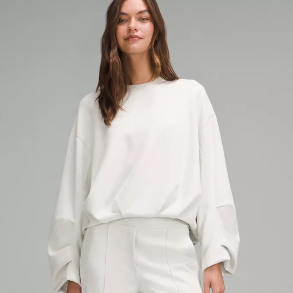 Lululemon Softstreme Voluminous sleeve pullover color Bone